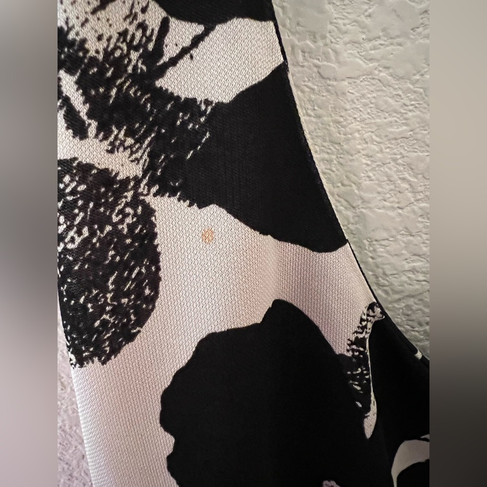 Banana Republic One Shoulder Size XS - Picture 3 of 3